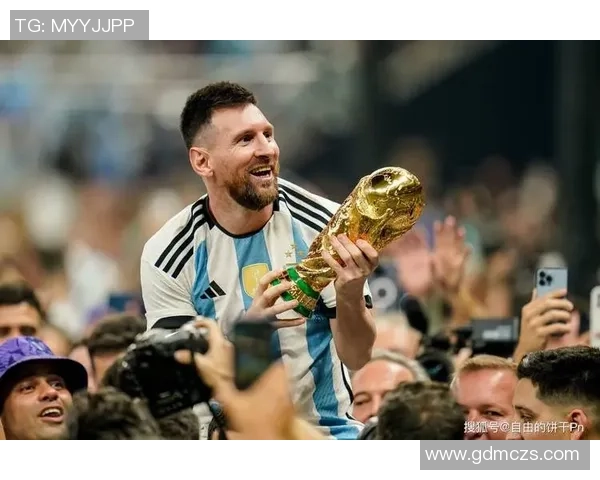 足球球星技巧全面解析：从梅西的过人技巧到C罗的射门秘诀